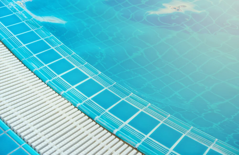 ระบบสระว่ายน้ำ Overflow คืออะไร ทำงานอย่างไร มีจุดเด่นอะไรบ้าง 1 ระบบสระว่ายน้ำ Overflow คืออะไร